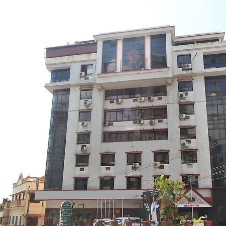 Oyo 10632 Hotel Brigade Royal Mangalore Extérieur photo